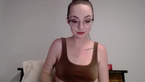 vero495065 online show from 09-25-25, 06:00