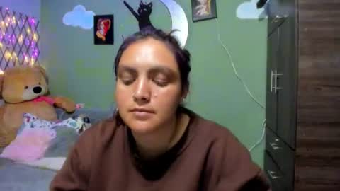 Snapshot of vero_jhonson chatting on 06-12-26, 02:43 karolina online show from 06-12-26, 02:43