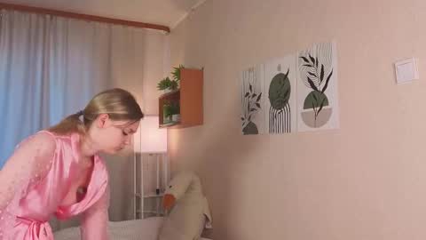 Veronica online show from 09-12-25, 04:12