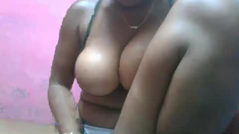 Snapshot of verolla31 chatting on 03-04-26, 01:17 verolla31 online show from 03-04-26, 01:17
