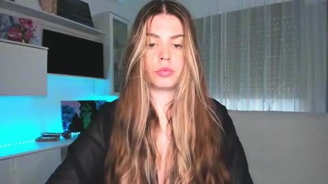 Lolitalolz online show from 02-26-25, 05:17