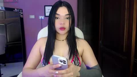 Snapshot of veronica_118 chatting on 03-07-25, 02:04 veronica_118 online show from 03-07-25, 02:04