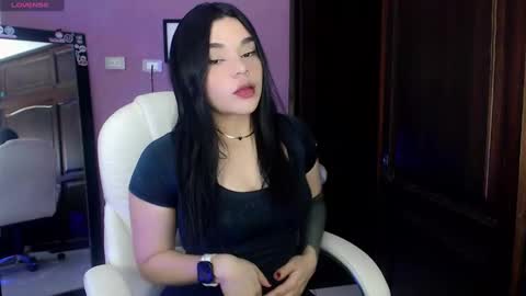 Snapshot of veronica_118 chatting on 03-10-25, 02:39 veronica_118 online show from 03-10-25, 02:39