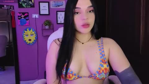 Snapshot of veronica_118 chatting on 10-12-25, 06:34 veronica_118 online show from 10-12-25, 06:34