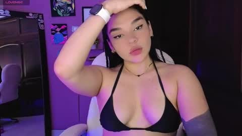 Snapshot of veronica_118 chatting on 10-28-25, 02:59 veronica_118 online show from 10-28-25, 02:59