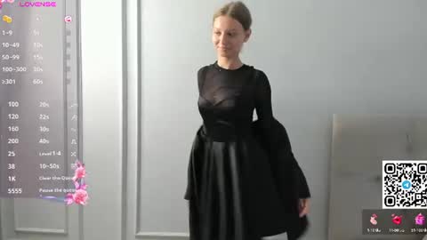 Snapshot of veronica_burns chatting on 07-30-26, 11:42 Anny online show from 07-30-26, 11:42