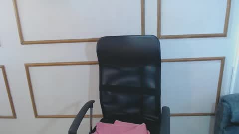 VERONICA online show from 11-13-25, 04:06