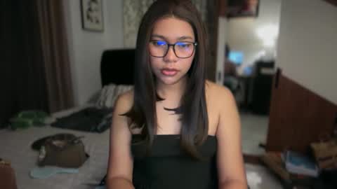 veronica_kate25 online show from 06-03-26, 01:36