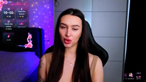 Veronica online show from 02-18-26, 10:33