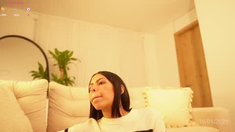 Veronica online show from 01-19-25, 11:34