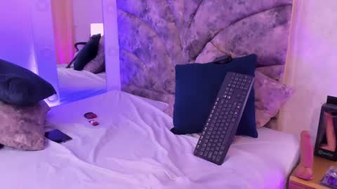 Veronica Olson online show from 01-31-25, 05:51