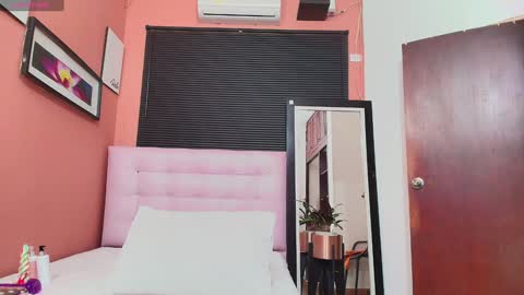 Veronica online show from 01-13-25, 12:24