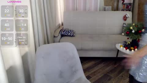 Snapshot of veronicagilbert chatting on 12-22-24, 09:22 Helen online show from 12-22-24, 09:22