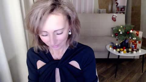 Snapshot of veronicagilbert chatting on 12-24-24, 05:16 Helen online show from 12-24-24, 05:16