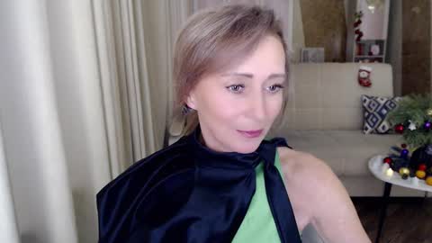 Snapshot of veronicagilbert chatting on 01-03-25, 05:39 Helen online show from 01-03-25, 05:39