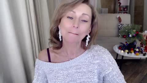 Snapshot of veronicagilbert chatting on 01-08-25, 05:27 Helen online show from 01-08-25, 05:27