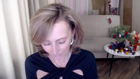 Snapshot of veronicagilbert chatting on 01-09-25, 08:13 Helen online show from 01-09-25, 08:13