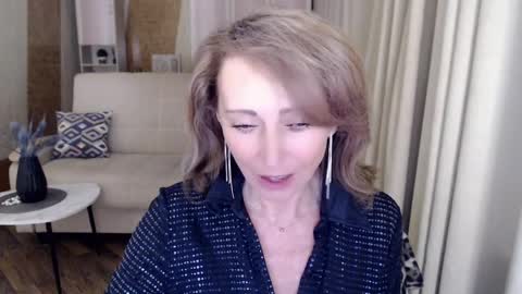 Snapshot of veronicagilbert chatting on 01-15-25, 04:57 Helen online show from 01-15-25, 04:57