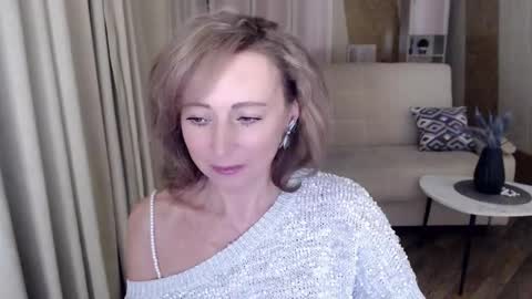Snapshot of veronicagilbert chatting on 01-16-25, 04:49 Helen online show from 01-16-25, 04:49