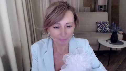 Snapshot of veronicagilbert chatting on 01-17-25, 11:17 Helen online show from 01-17-25, 11:17