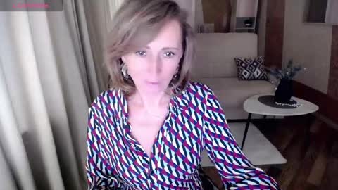 Snapshot of veronicagilbert chatting on 01-31-25, 10:42 Helen online show from 01-31-25, 10:42