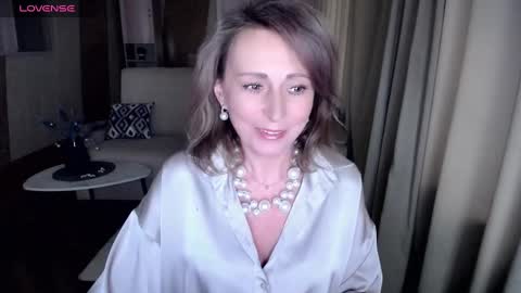 Snapshot of veronicagilbert chatting on 02-04-25, 04:59 Helen online show from 02-04-25, 04:59