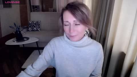 Snapshot of veronicagilbert chatting on 02-04-25, 11:05 Helen online show from 02-04-25, 11:05