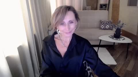 Snapshot of veronicagilbert chatting on 02-28-25, 08:20 Helen online show from 02-28-25, 08:20
