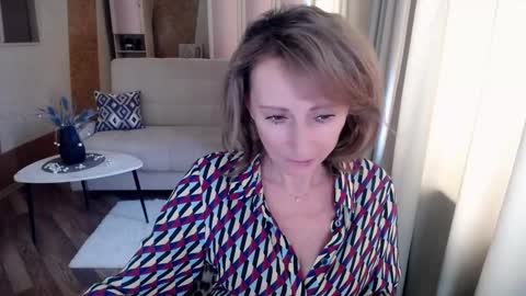 Snapshot of veronicagilbert chatting on 03-02-25, 05:33 Helen online show from 03-02-25, 05:33