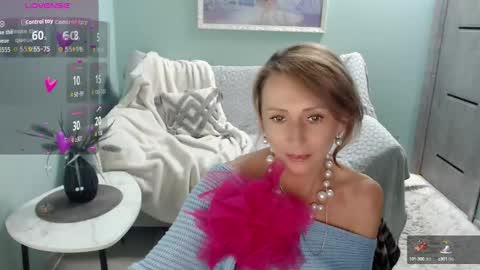 Snapshot of veronicagilbert chatting on 10-03-25, 05:59 Helen online show from 10-03-25, 05:59