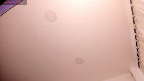 Snapshot of veronicagilss chatting on 07-14-26, 10:04 Veronica Gills online show from 07-14-26, 10:04