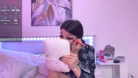 Snapshot of veronicaleal_ chatting on 09-25-25, 08:40 Vivi online show from 09-25-25, 08:40