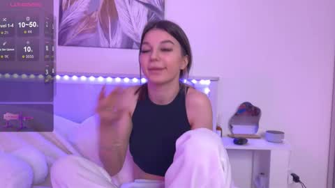 Snapshot of veronicaleal_ chatting on 10-06-25, 08:56 Vivi online show from 10-06-25, 08:56