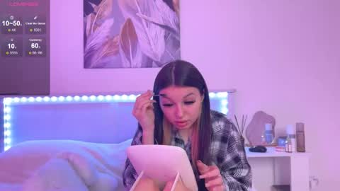 Snapshot of veronicaleal_ chatting on 10-19-25, 09:32 Vivi online show from 10-19-25, 09:32