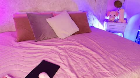 Vero  online show from 01-22-25, 03:40