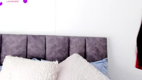 VeronicaTonu online show from 02-23-25, 02:57