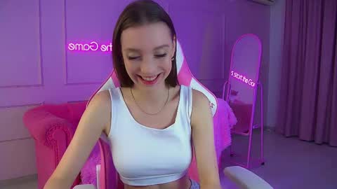 Veronica online show from 11-20-25, 06:40