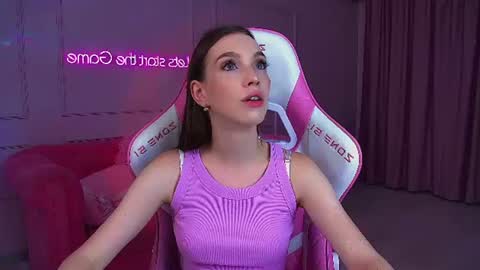 Snapshot of veronicavance chatting on 07-24-26, 06:17 Veronica online show from 07-24-26, 06:17