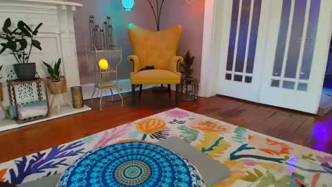 Veronica Weston online show from 10-02-25, 10:50