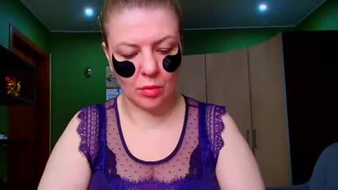 Snapshot of veronikawgold chatting on 06-16-26, 07:38 VeronikawGold online show from 06-16-26, 07:38