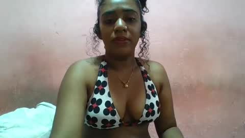Snapshot of verronique1511 chatting on 02-08-25, 12:28 verronique1511 online show from 02-08-25, 12:28