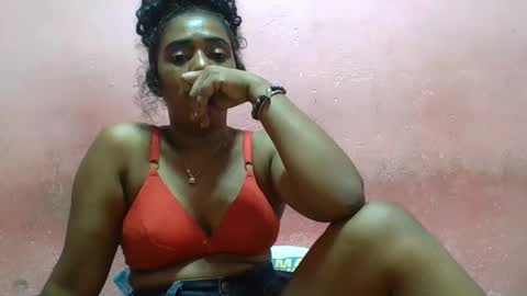 Snapshot of verronique1511 chatting on 02-09-25, 01:56 verronique1511 online show from 02-09-25, 01:56
