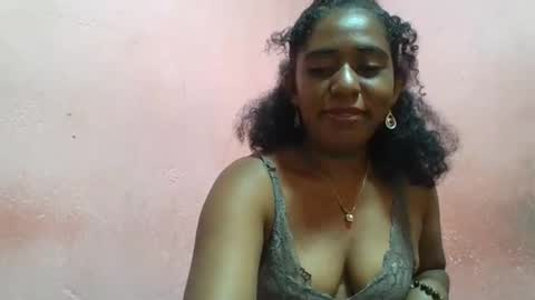 Snapshot of verronique1511 chatting on 03-11-25, 11:01 verronique1511 online show from 03-11-25, 11:01
