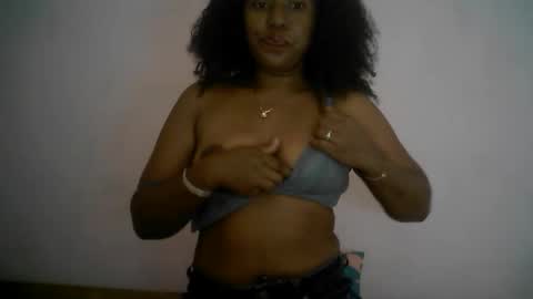 Snapshot of verronique1511 chatting on 10-01-25, 03:07 verronique1511 online show from 10-01-25, 03:07