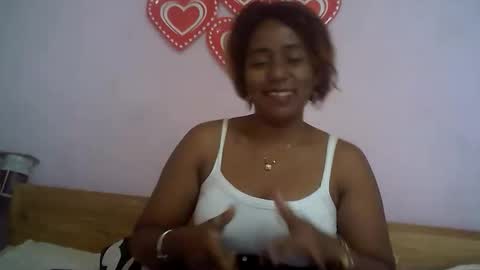 Snapshot of verronique1511 chatting on 10-14-25, 05:58 verronique1511 online show from 10-14-25, 05:58
