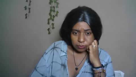 verronique1511 online show from 04-08-26, 02:44