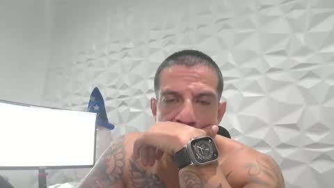 Snapshot of verstoni chatting on 12-18-25, 12:06 Tony online show from 12-18-25, 12:06
