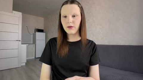 Snapshot of vertuliana chatting on 06-23-26, 01:53 Karina followed me bb online show from 06-23-26, 01:53