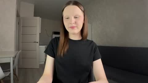 Snapshot of vertuliana chatting on 06-25-26, 01:48 Karina followed me bb online show from 06-25-26, 01:48