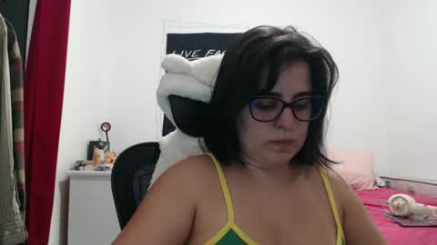 Snapshot of veruca99 chatting on 04-25-26, 10:07 veruca99 online show from 04-25-26, 10:07